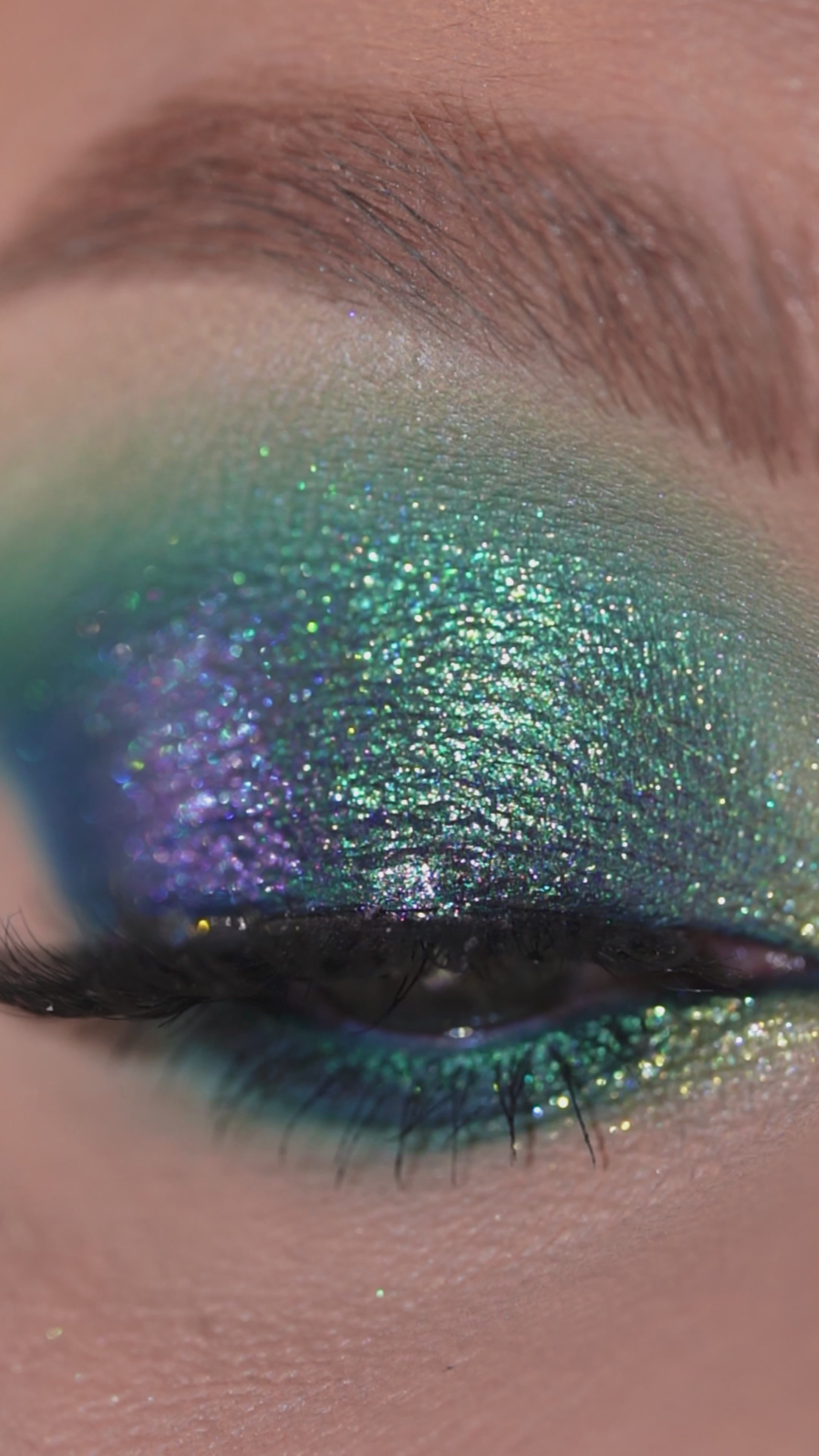 Load video: Crown Legacy | Glaminatrix X Monolith