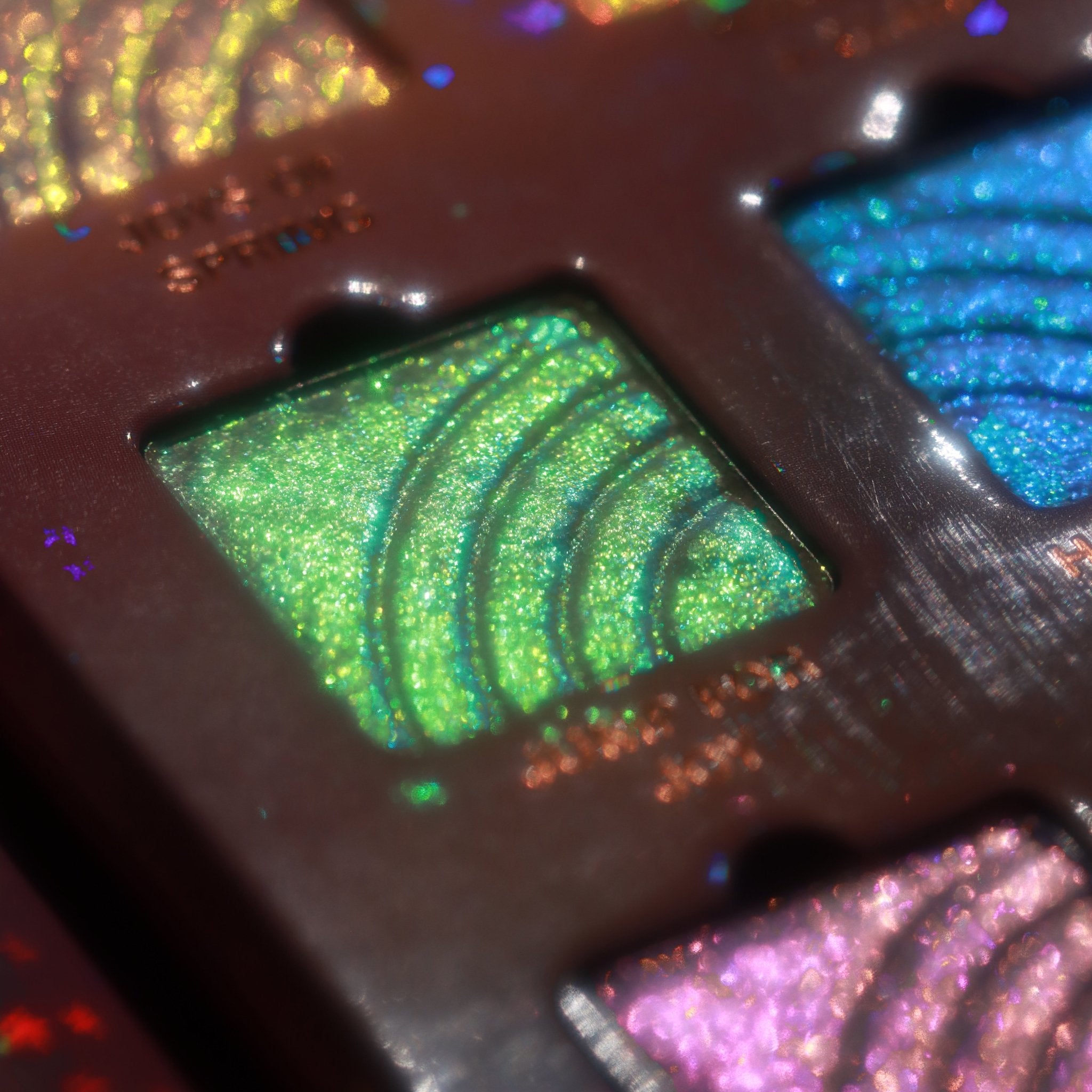 On Topper the World Palette