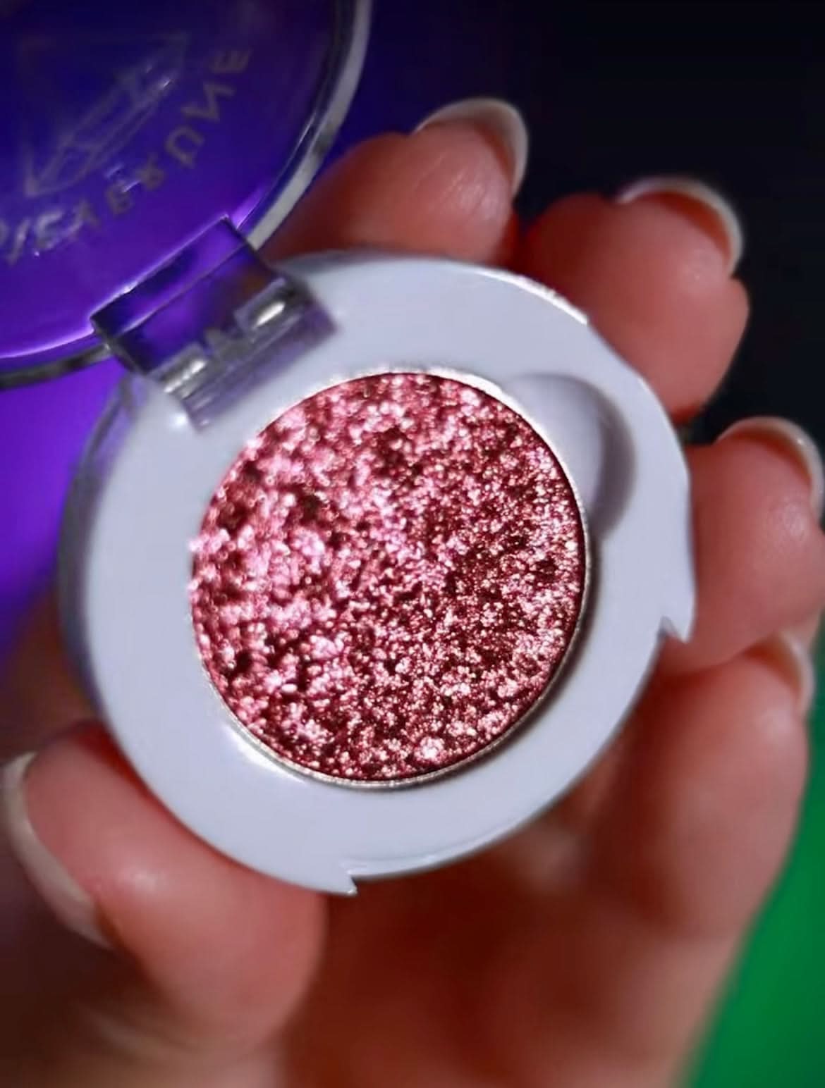 Magnetic Mineralia - Garnet Single