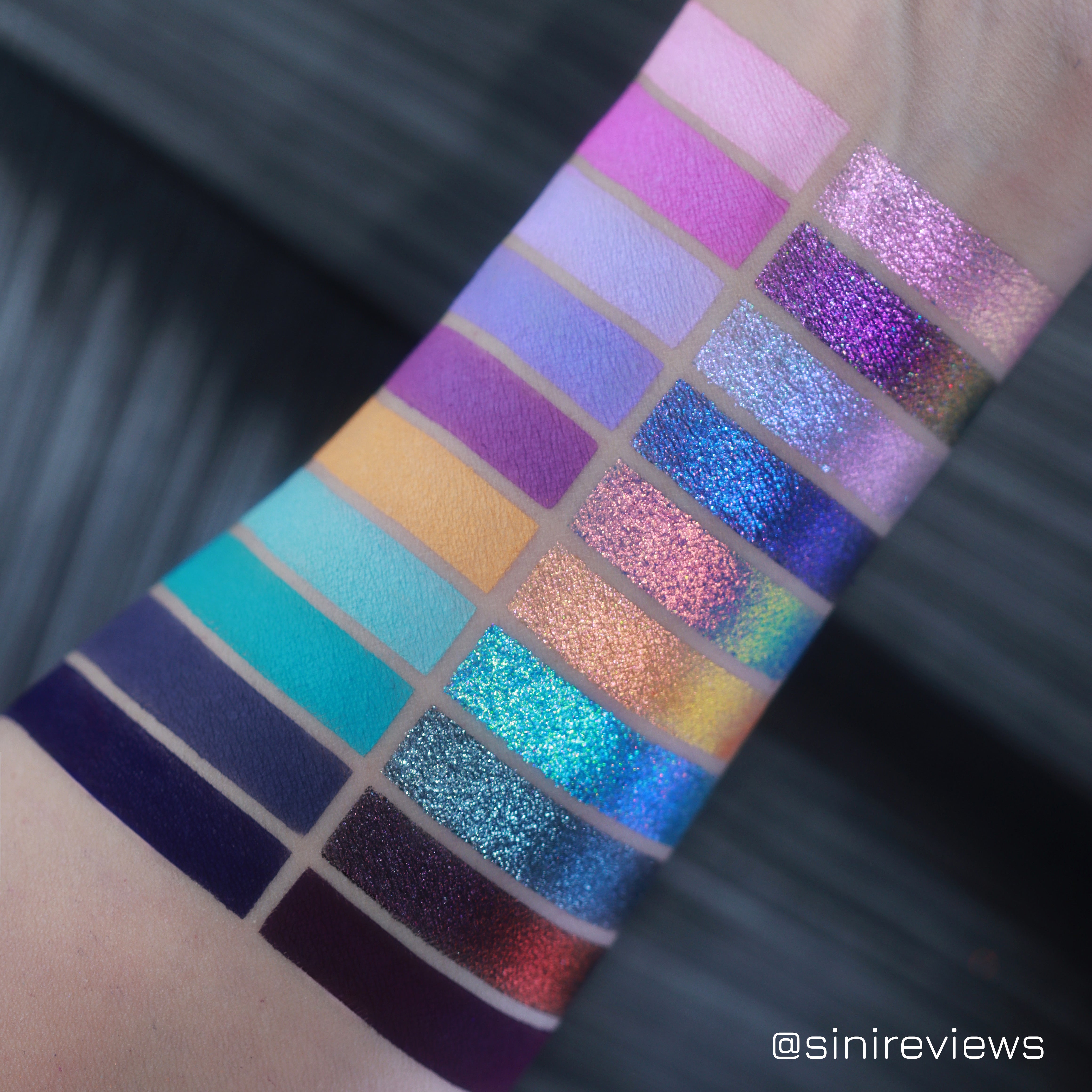 Dark Dreamscape Magnetic Palette