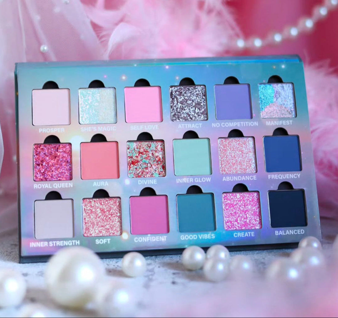 GLOW Eyeshadow Palette