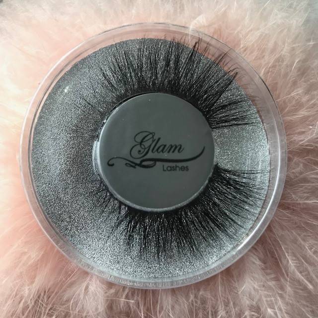 Glam Beauty The perfect fan