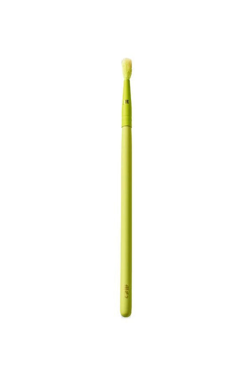 ME2 Brush Tiny Eye Definer