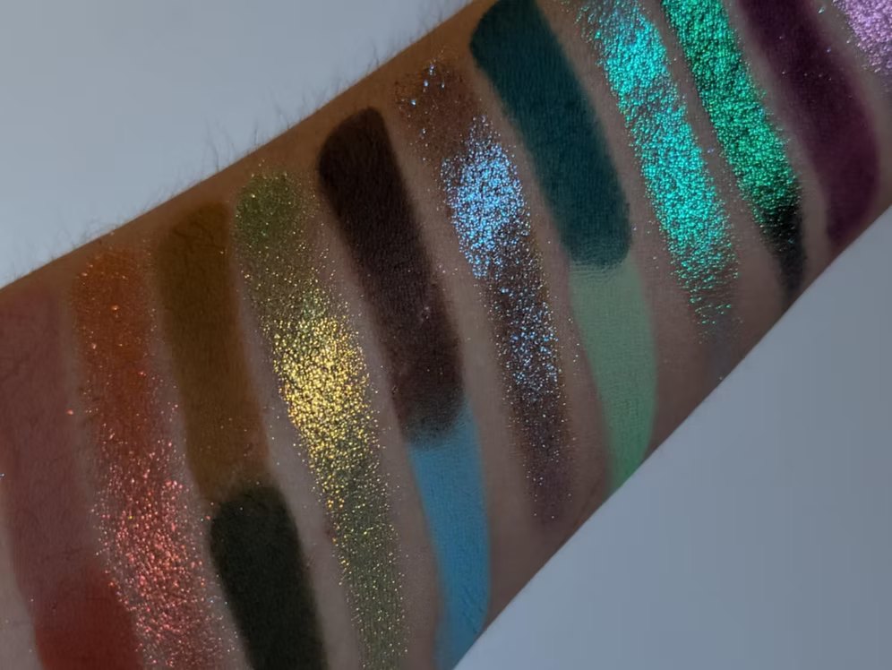Hidden Peace Eyeshadow Palette