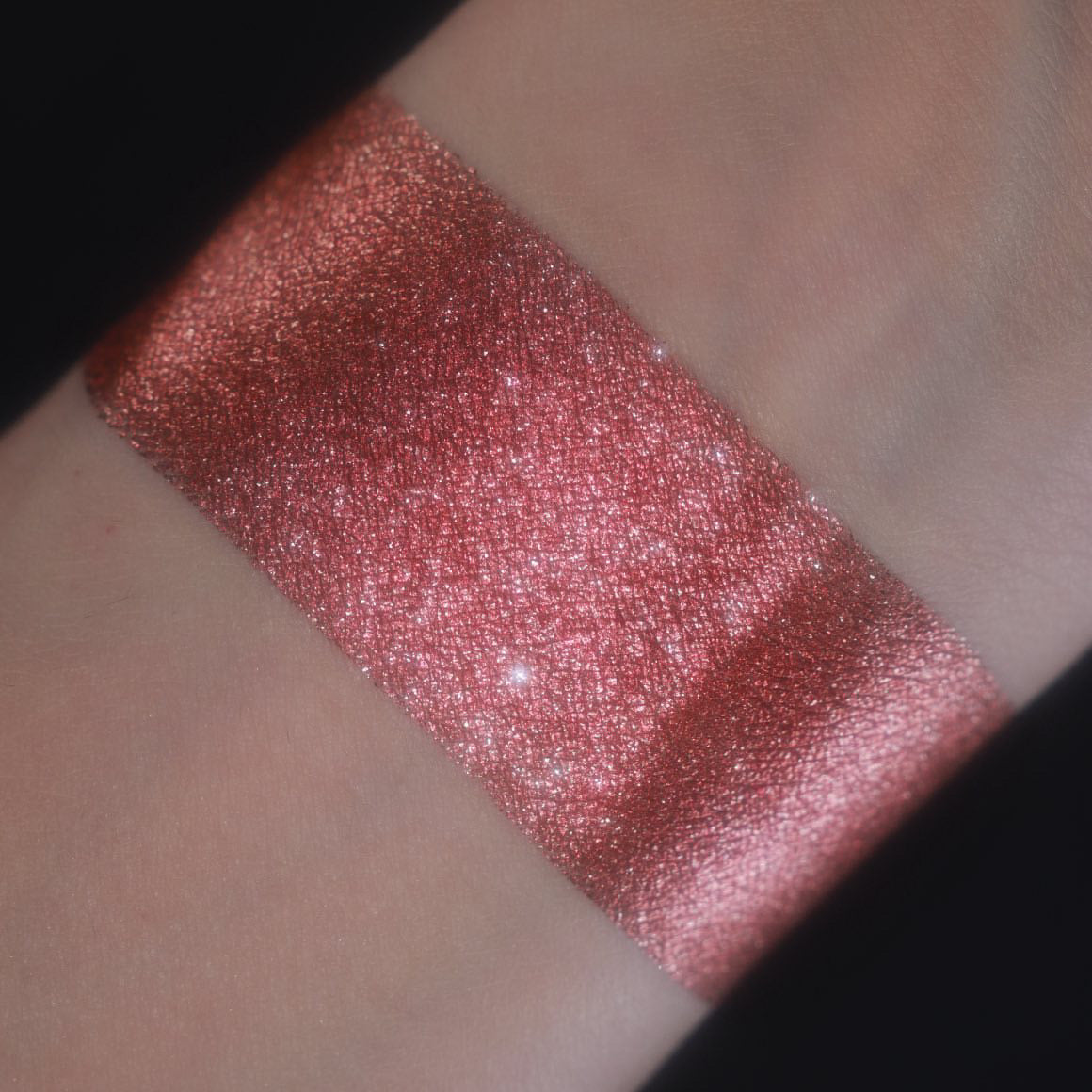 Magnetic Mineralia - Garnet Single