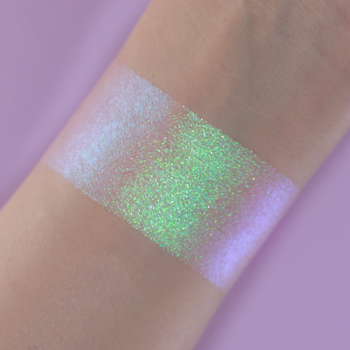 "Eerie-Descent" Single Eyeshadow