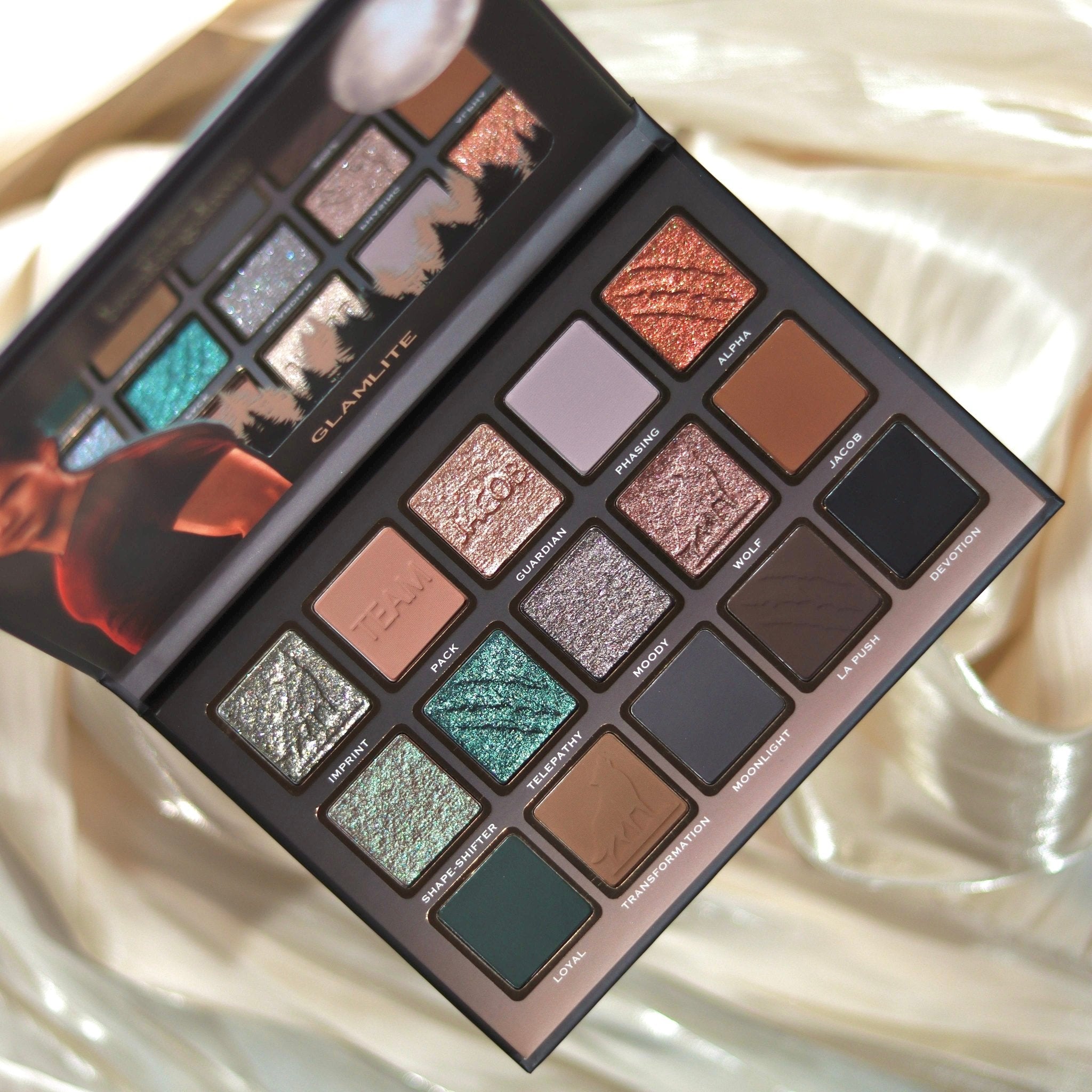 Twilight X Glamlite Team Jacob Palette