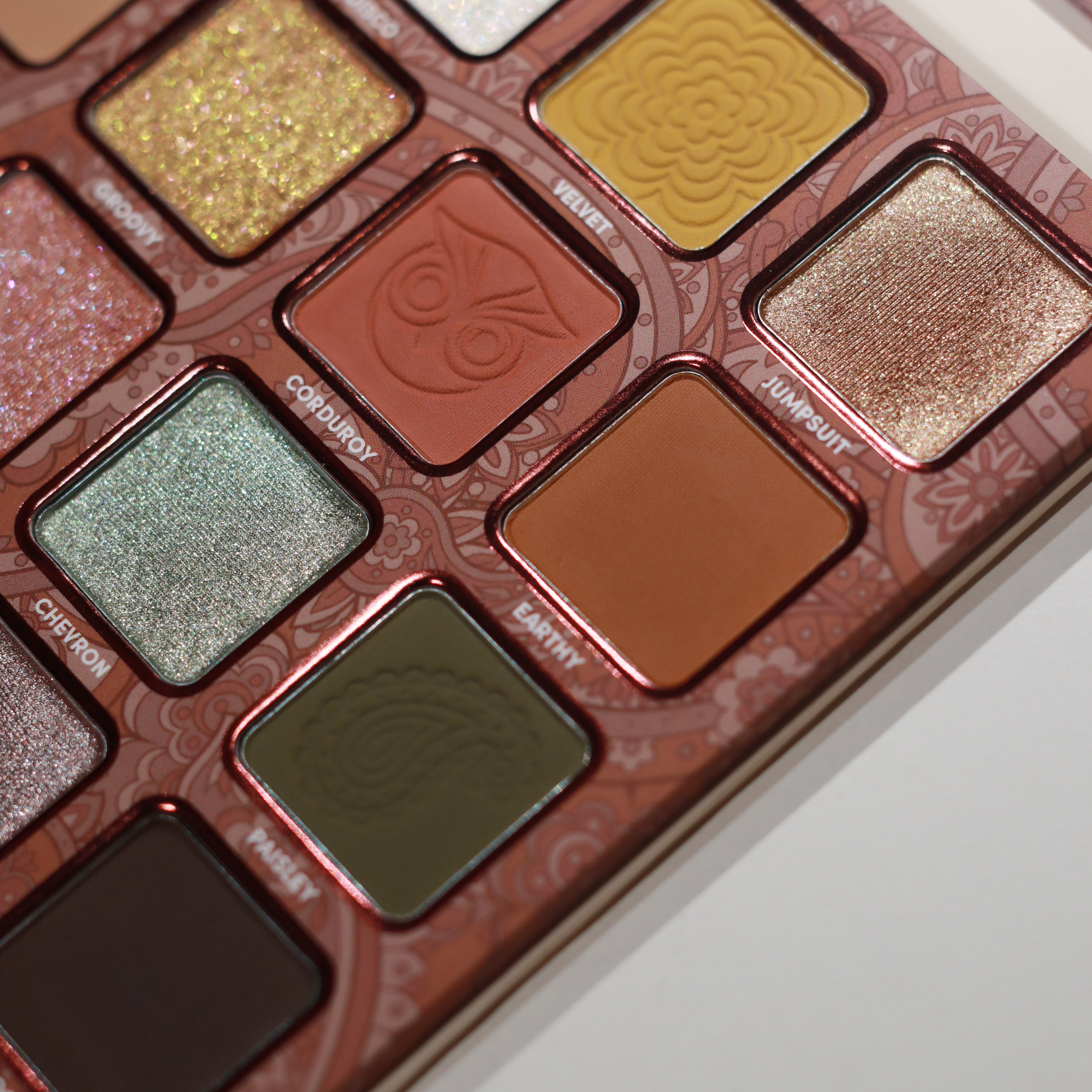 Paisley Hoot Palette