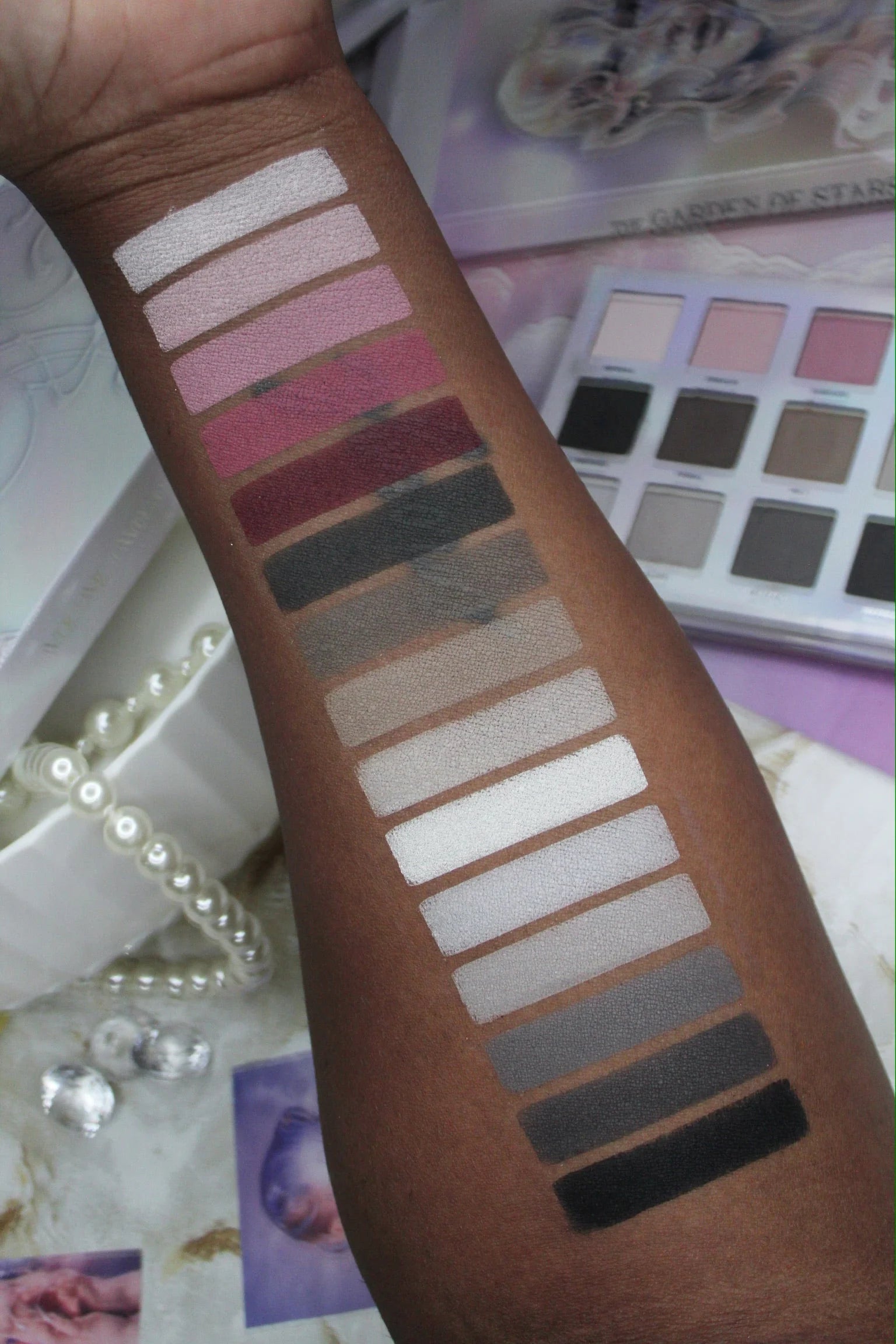 Ellis V2: 30 Pan Matte Palette