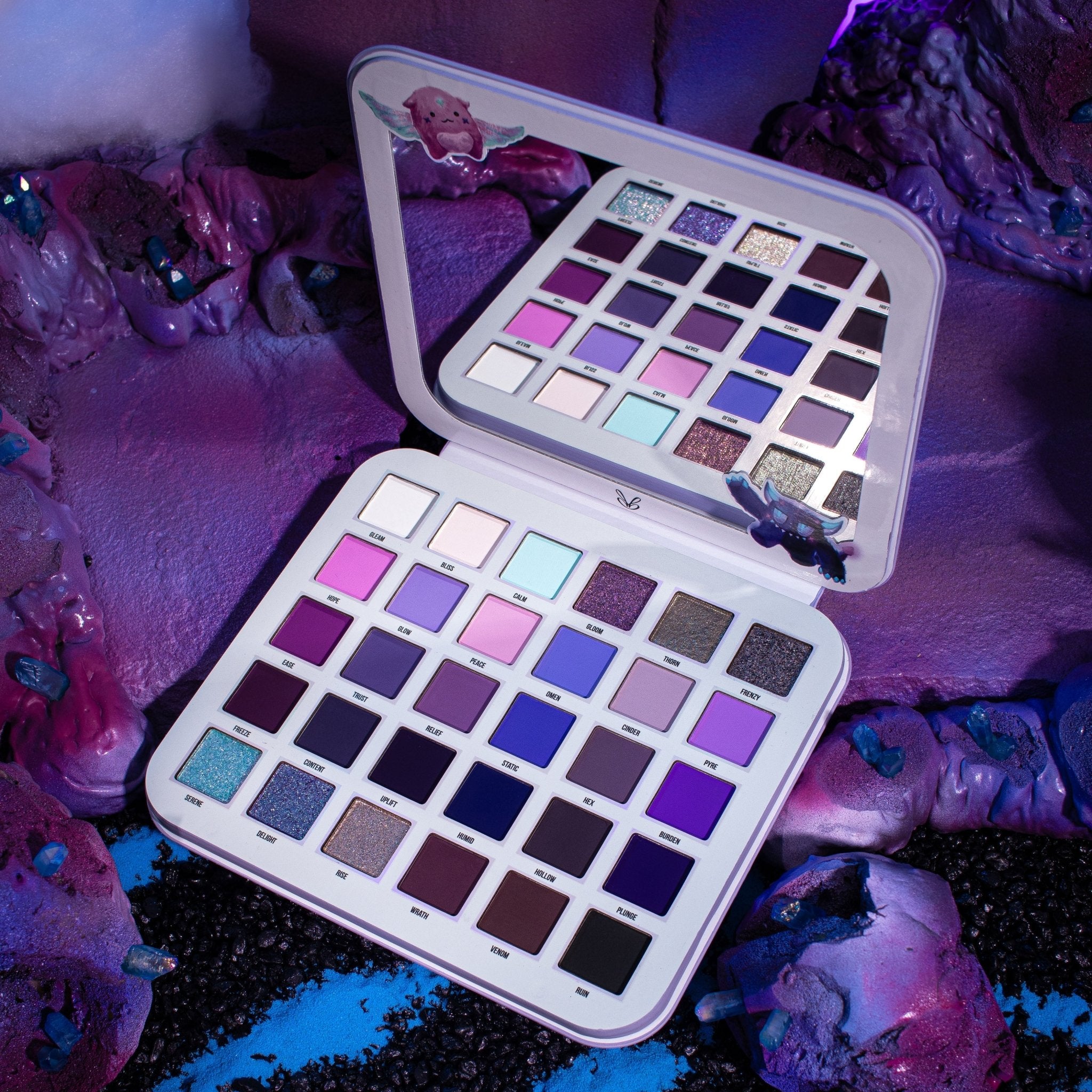 "Gleam X Gloom" Artistry Palette | Orders ship from september 3
