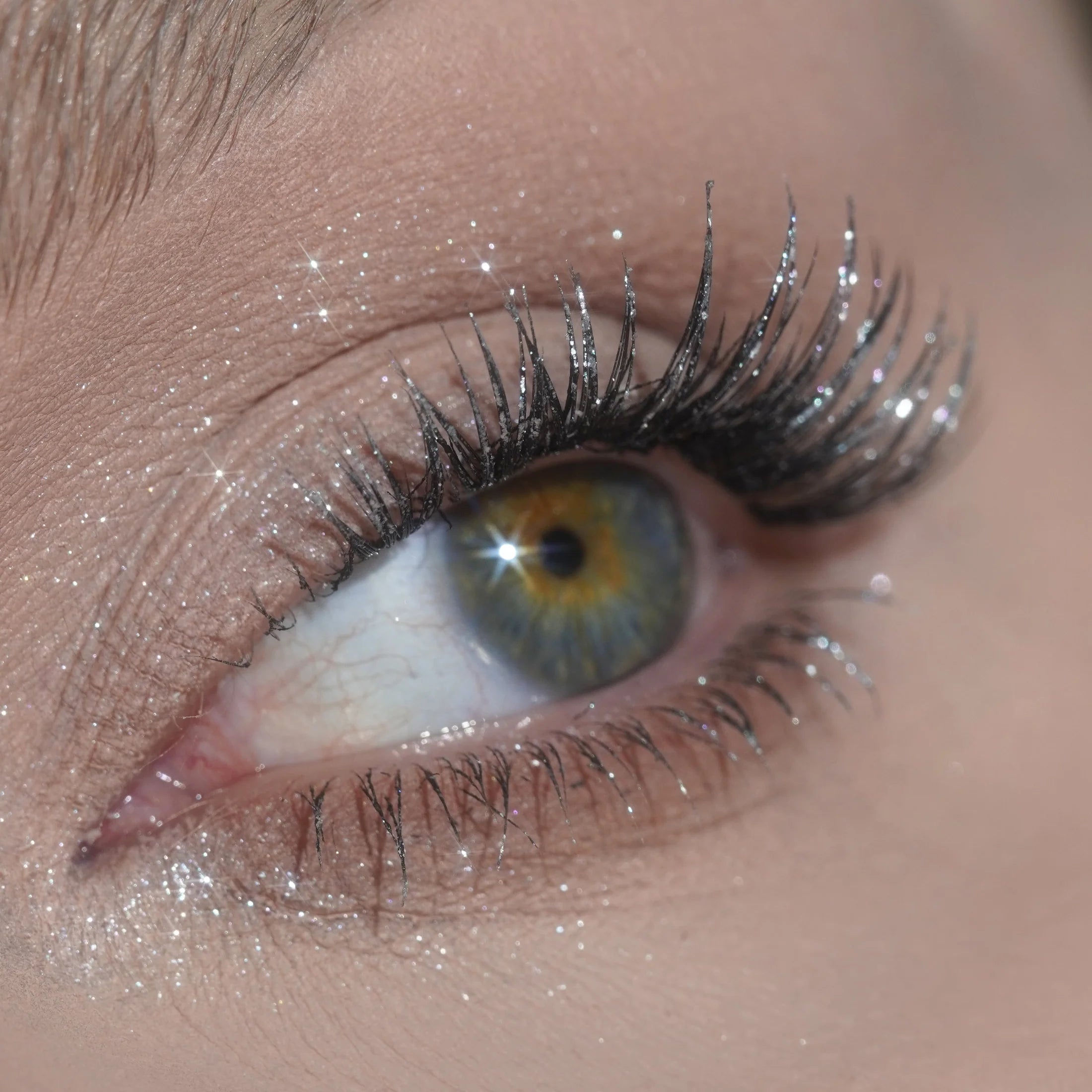 Mascara Topper - Celestial Silver