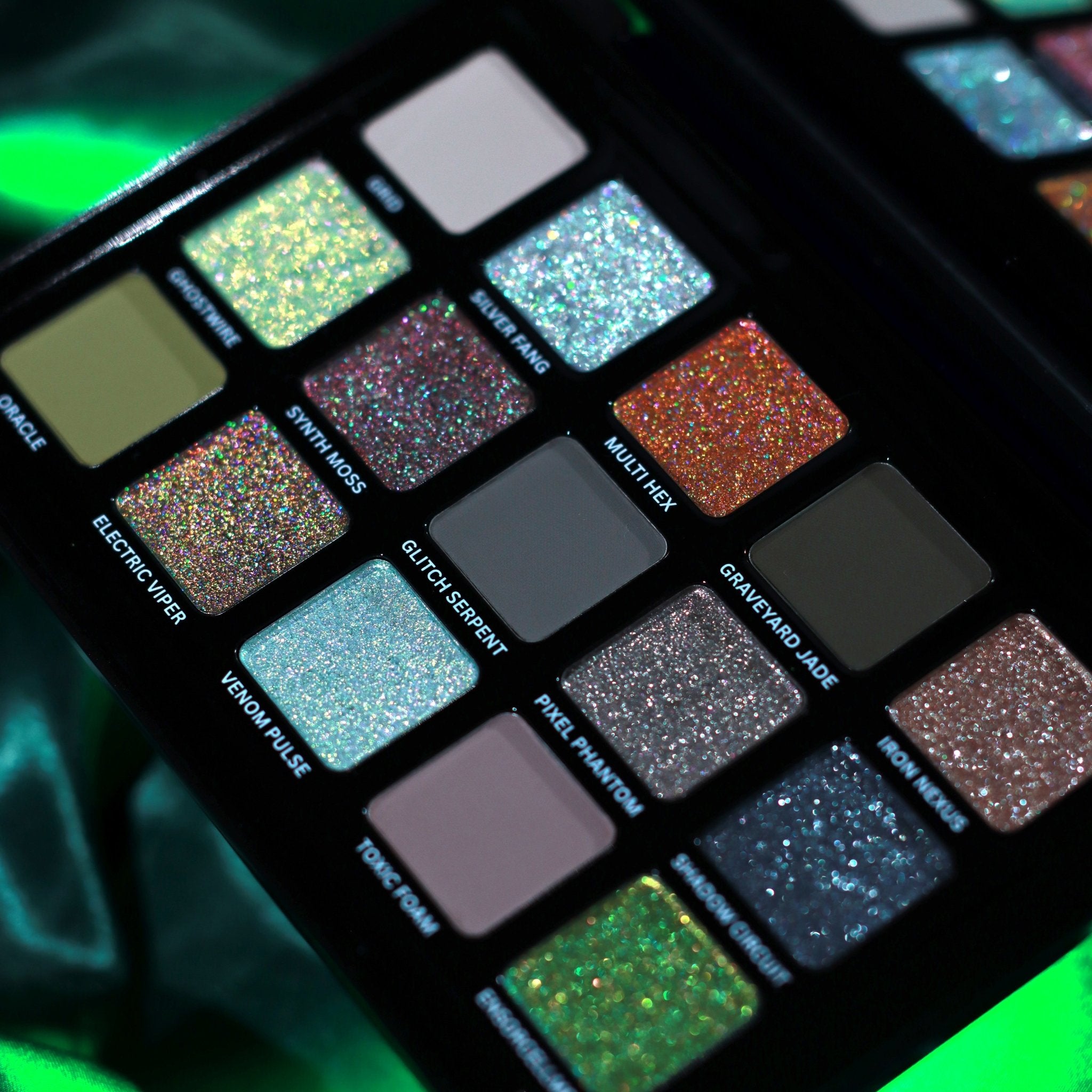 Rhnull Eyeshadow Palette