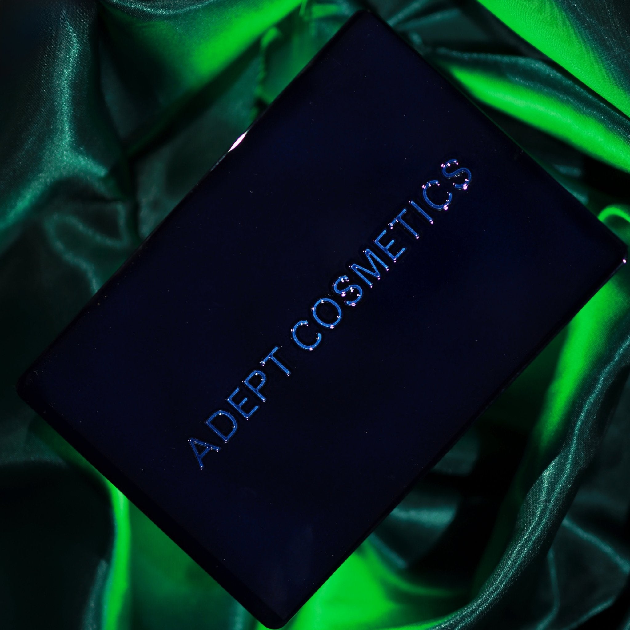 Rhnull Eyeshadow Palette