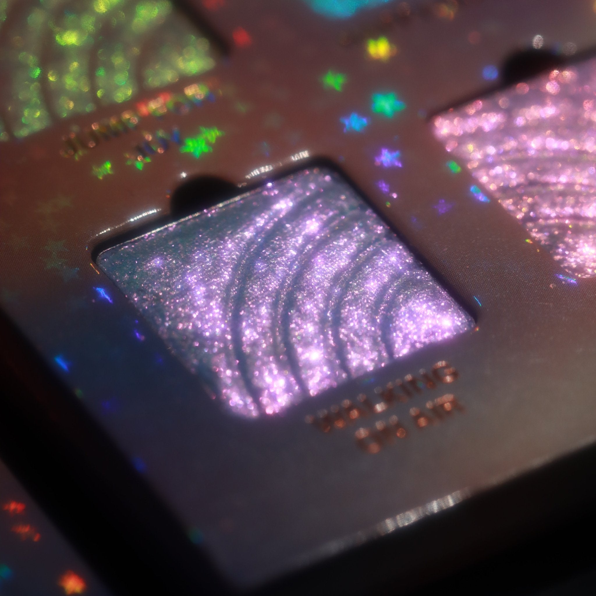 On Topper the World Palette