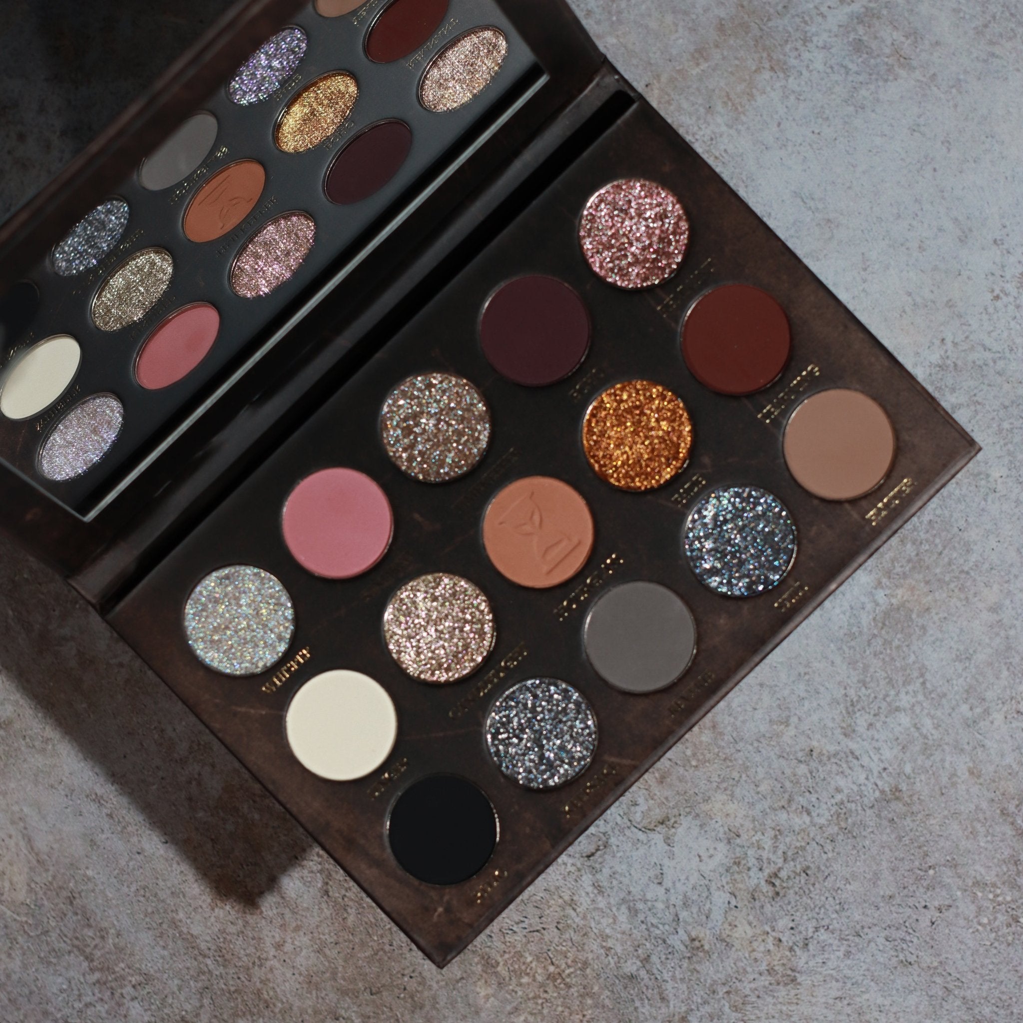 The Old Soul Eyeshadow Palette & Coin