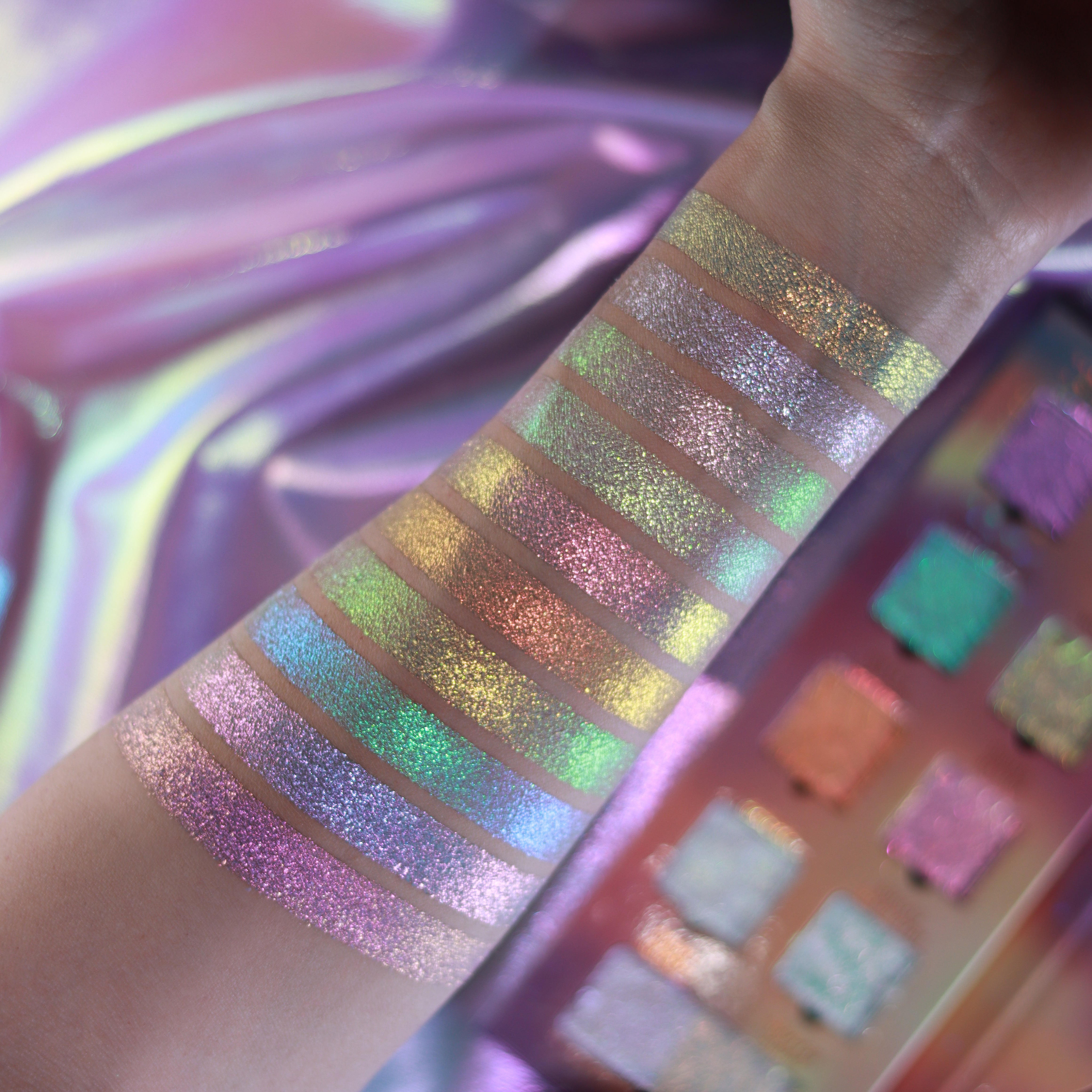 On Topper the World Palette