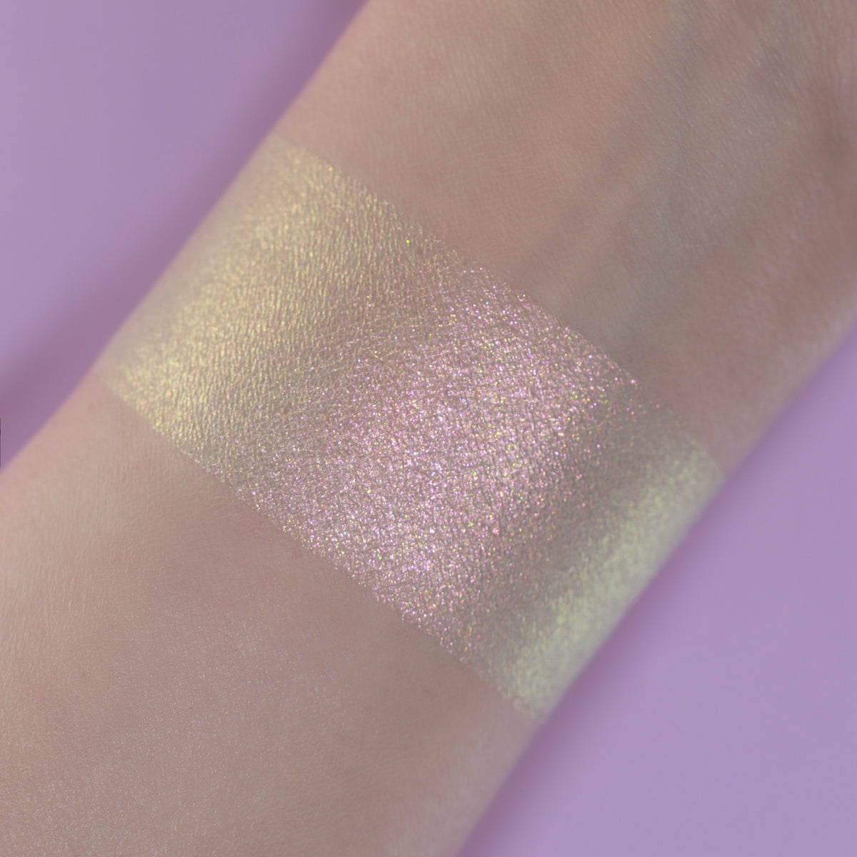 "Ghastly Gleam" Single Eyeshadow