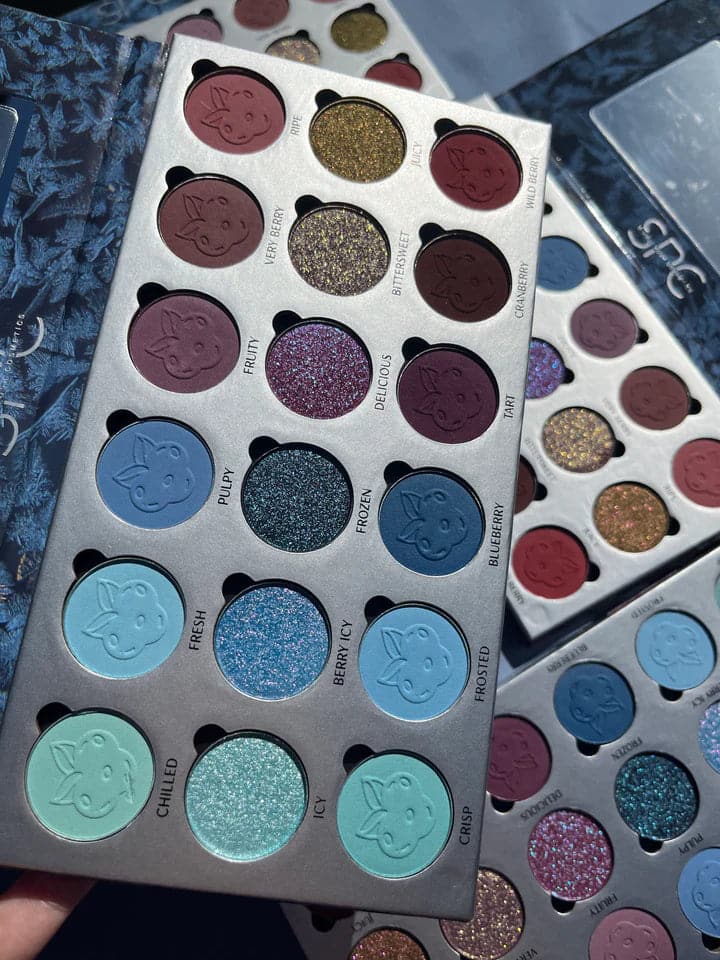 Berry Icy Shadow Palette