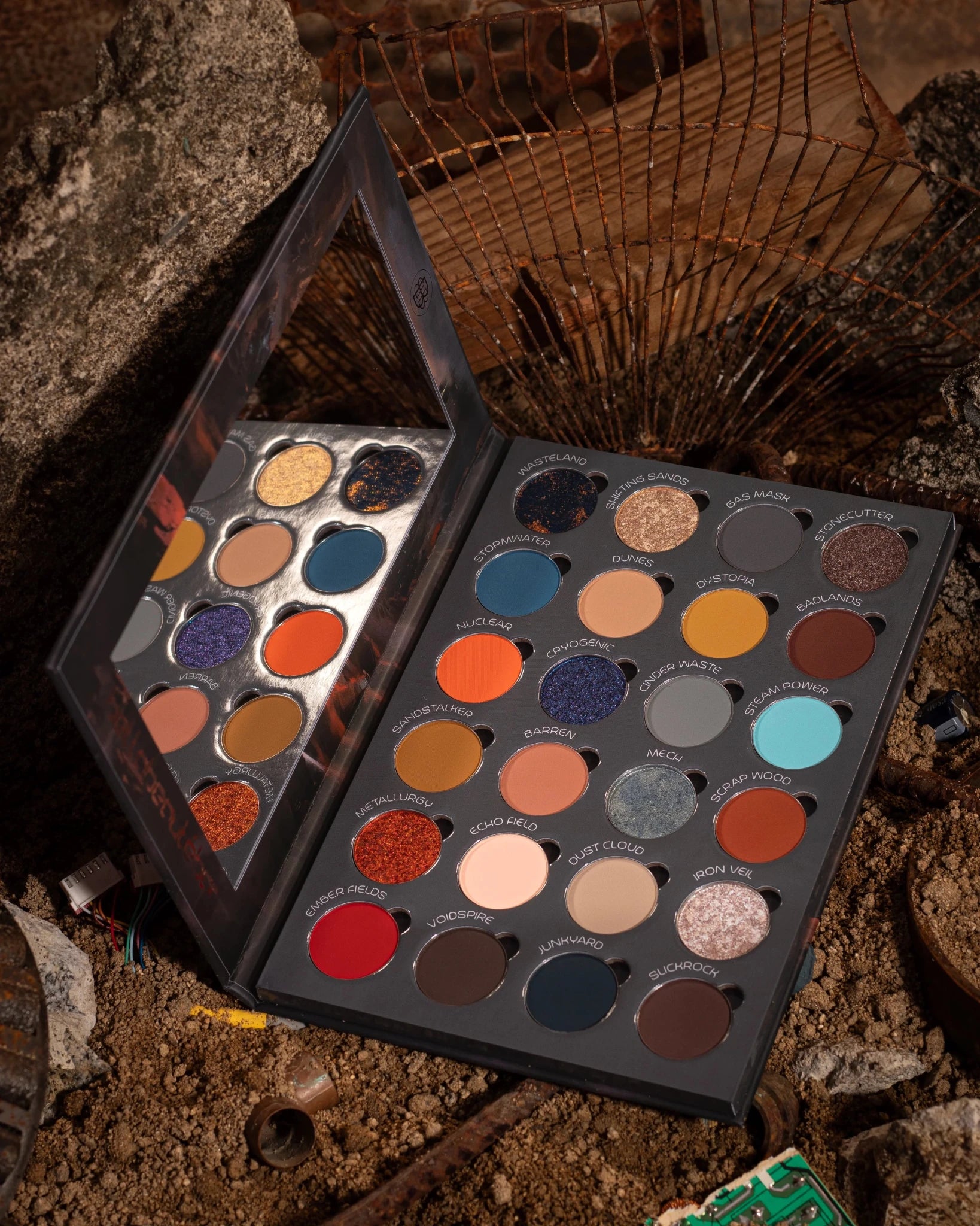 "Wasteland" x ZYEL Magnetic Palette