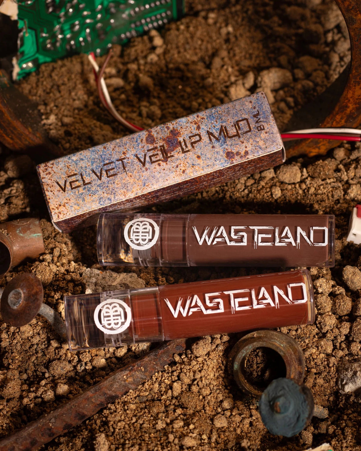 "Wasteland" x ZYEL Matowa pomadka w płynie - "Scavenger"