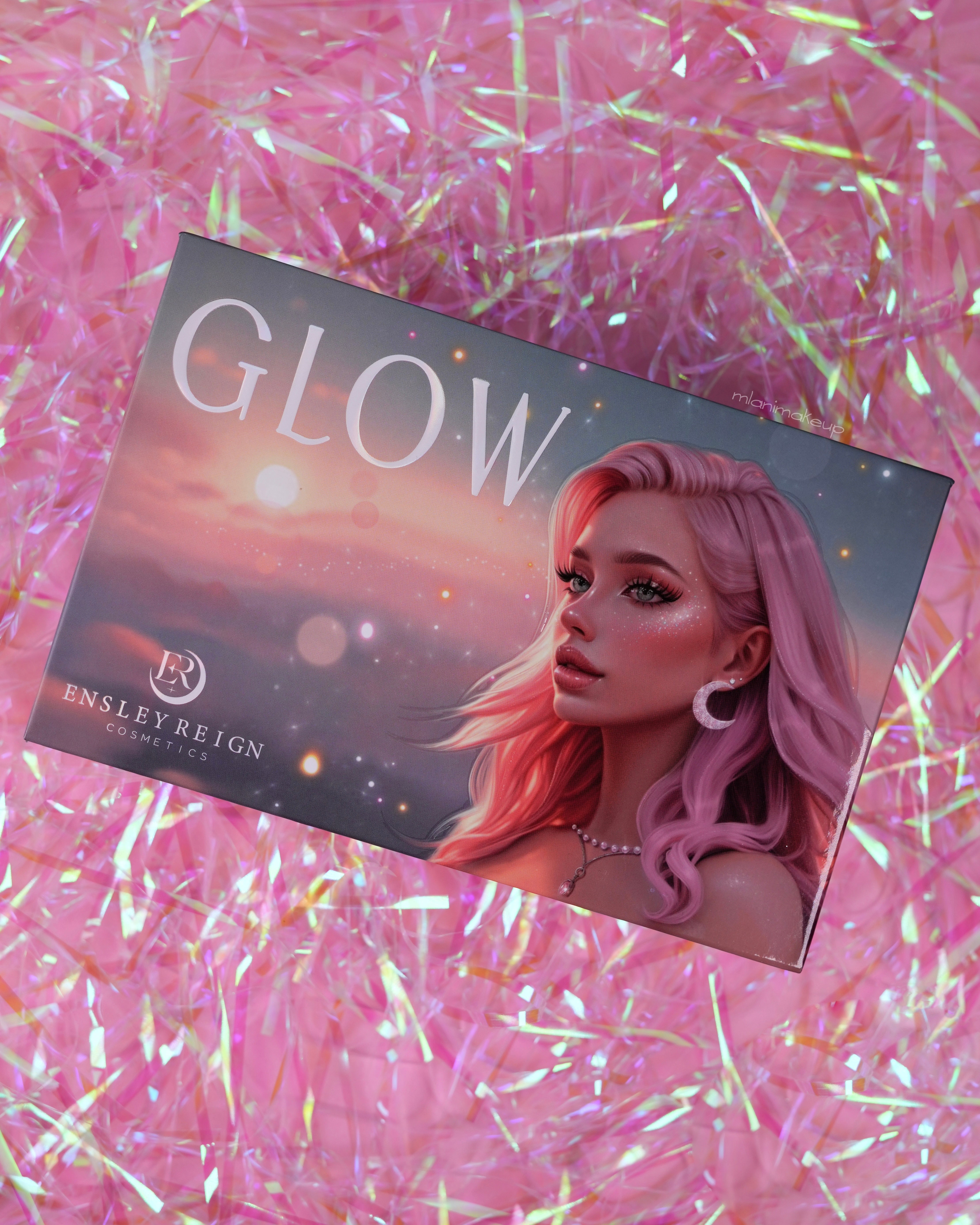 GLOW Eyeshadow Palette