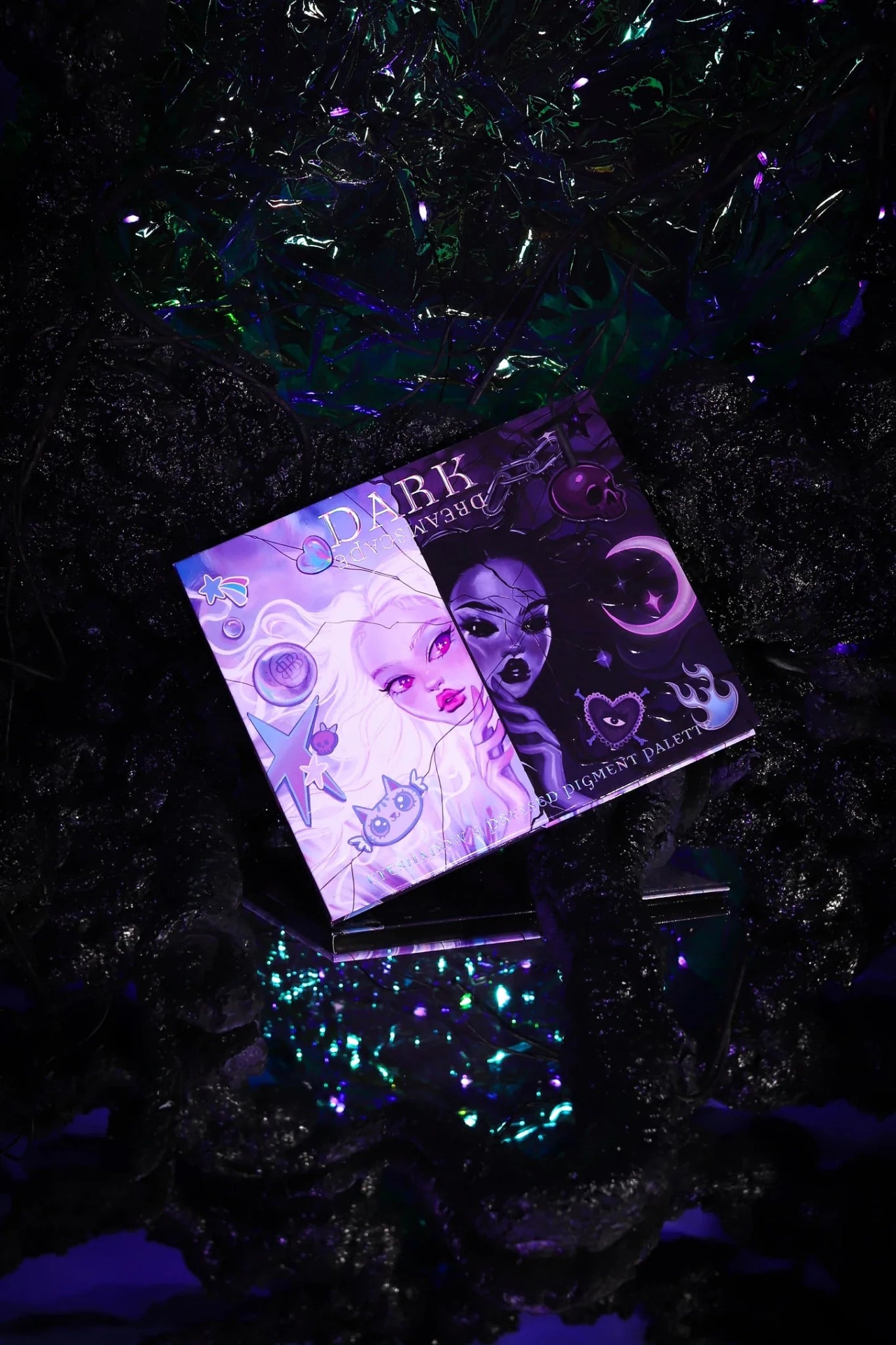 Dark Dreamscape Eyeshadow Palette