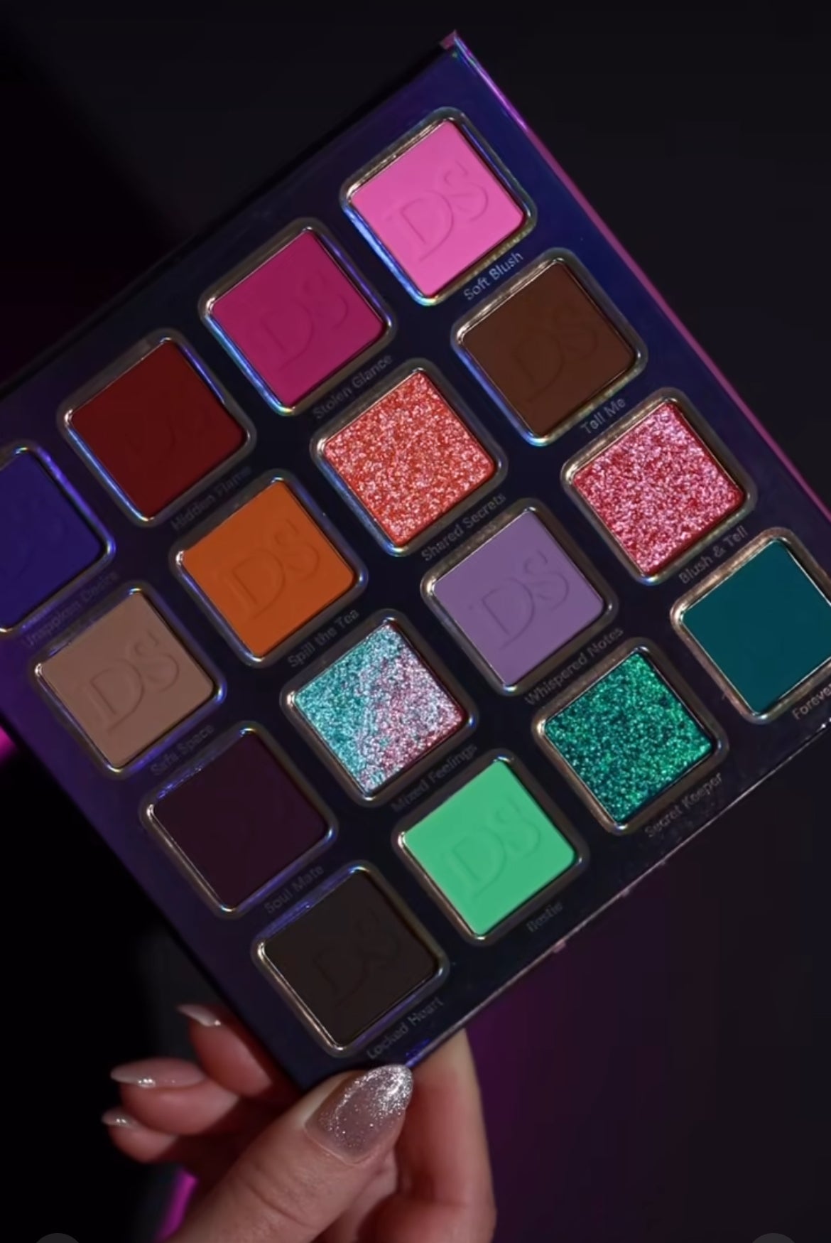 Sweethearts & Secrets Eyeshadow Palette