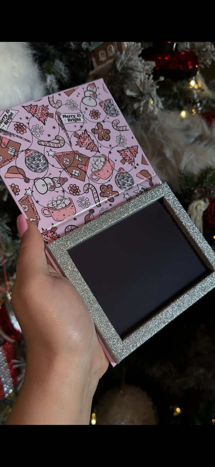 MERRY & BRIGHT 12 X PAN