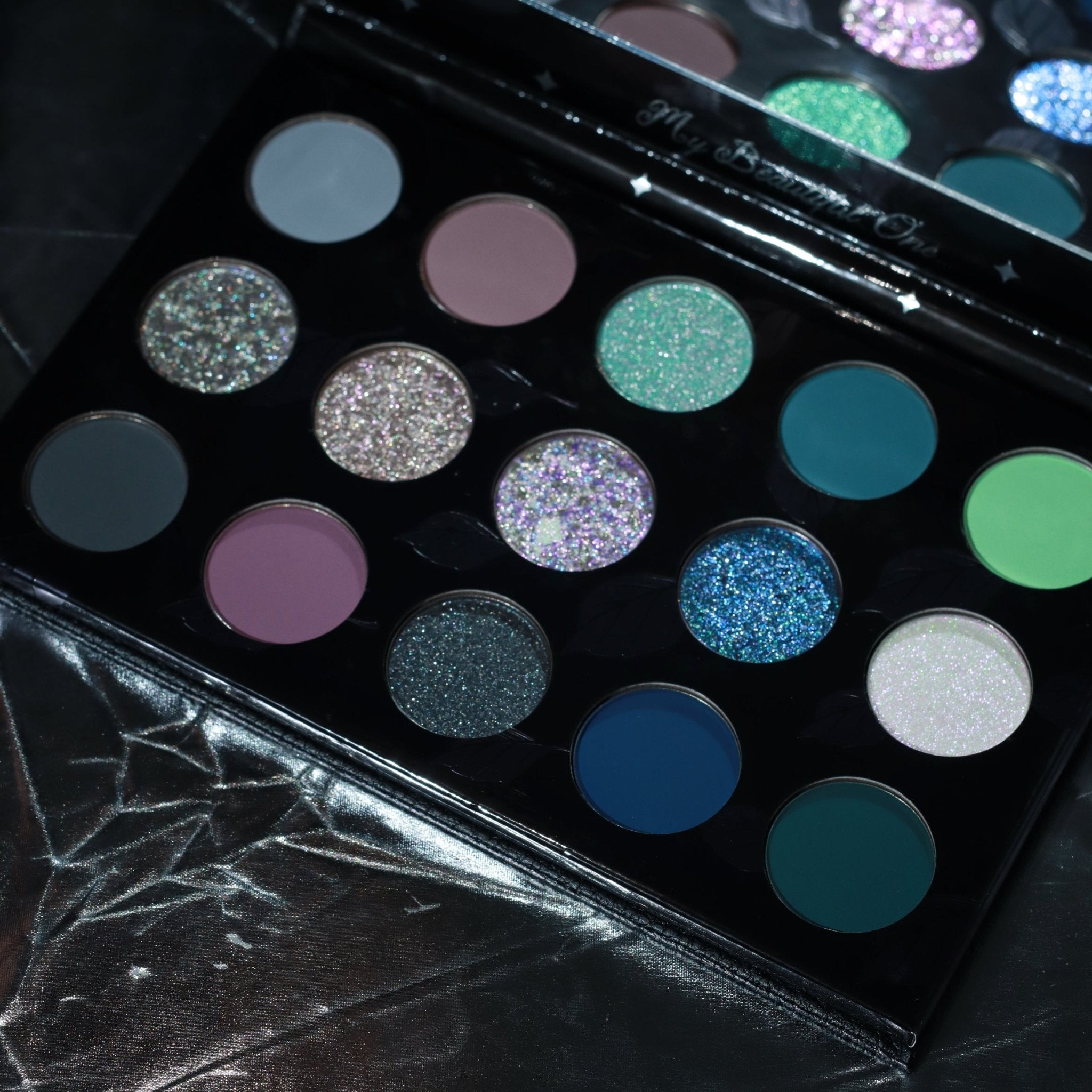 Silver & Cold Eyeshadow Palette