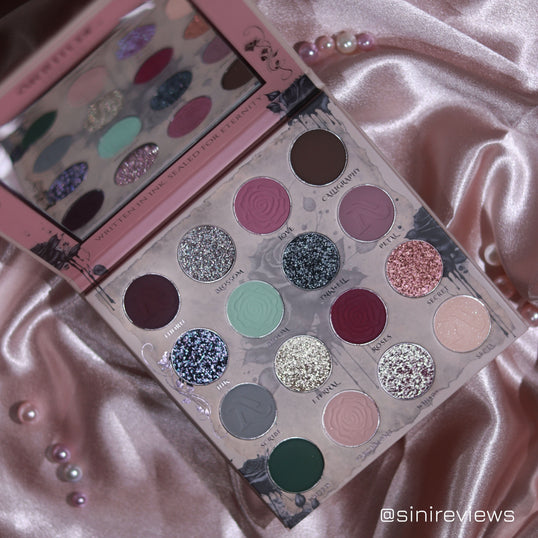 Paleta de sombras de ojos de tinta y rosas