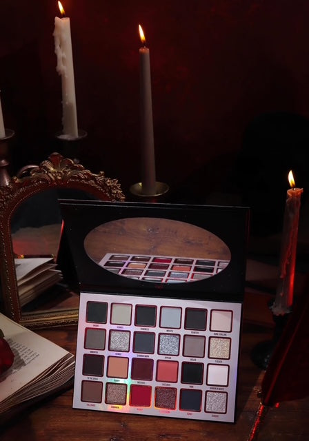 <tc>Haunt Me Palette *PREORDER!*</tc>
