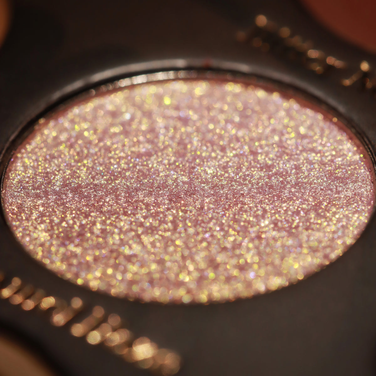 Arttitude Cosmetics „Espresso“ – Detailansicht 2