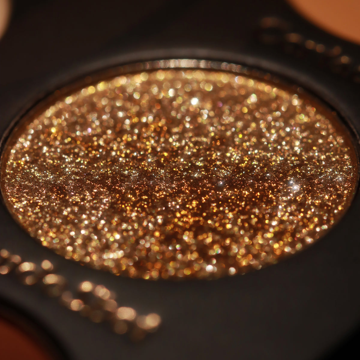 Arttitude Cosmetics „Espresso“ – Detailansicht 3
