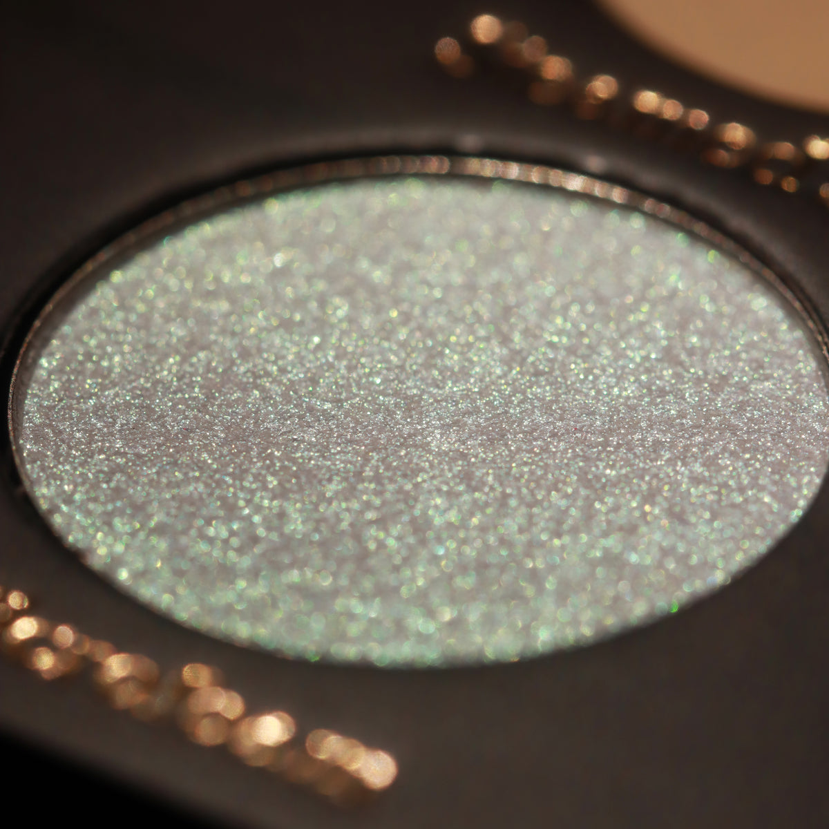 Arttitude Cosmetics „Espresso“ – Detailansicht 4