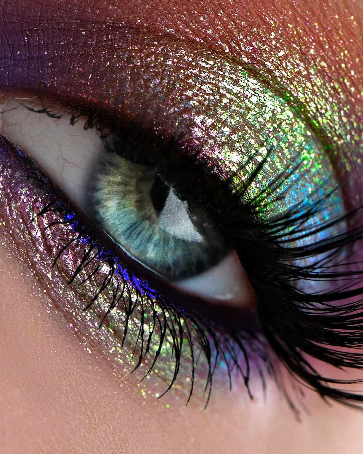 Opal Multichrome Loose Eyeshadow in Nightgown