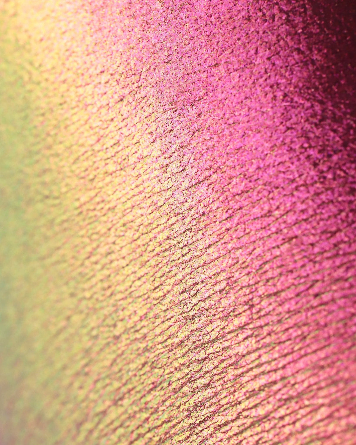 Romance Opal Multichrome Loose Eyeshadow