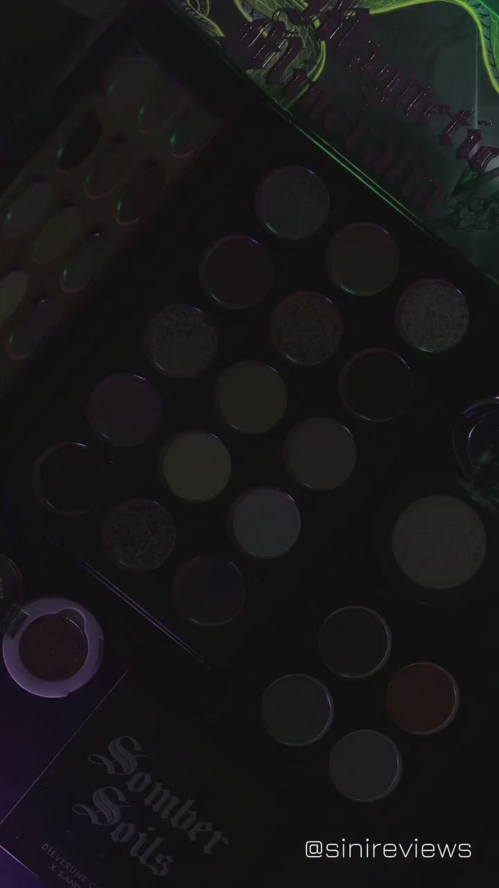 Video laden: Magnetic Mineralia - Opal Highlighter