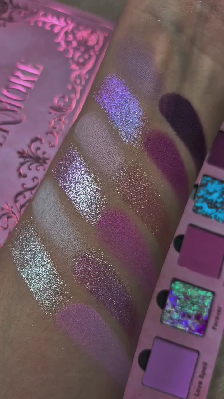 Video laden: Forevermore Eyeshadow Palette