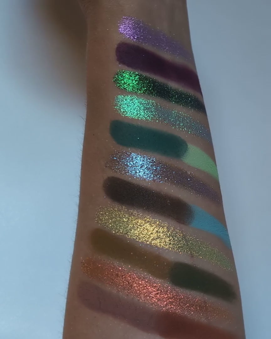 Video laden: Hidden Peace Eyeshadow Palette