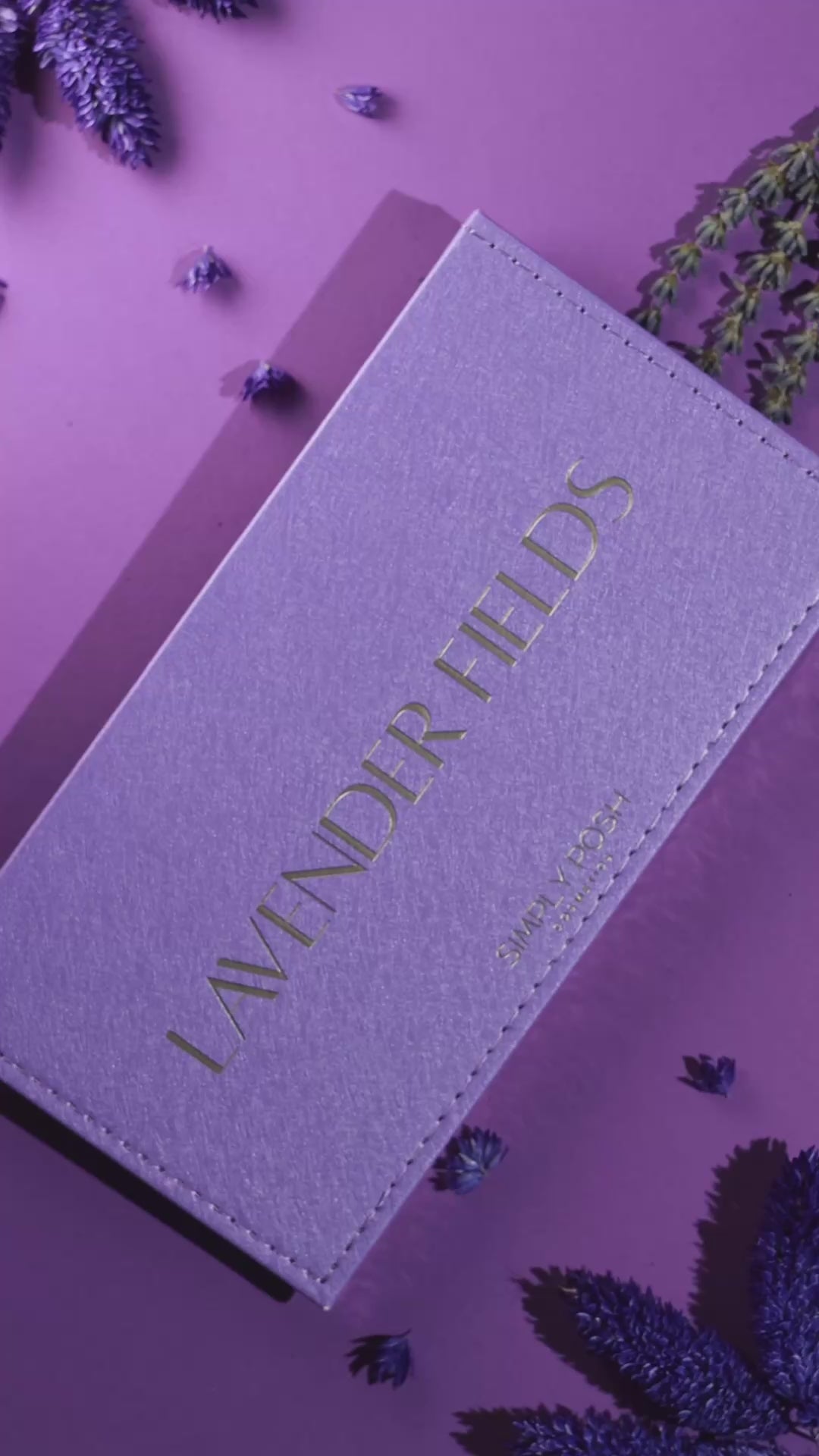 Załaduj wideo: Lavender Fields Eyeshadow Palette