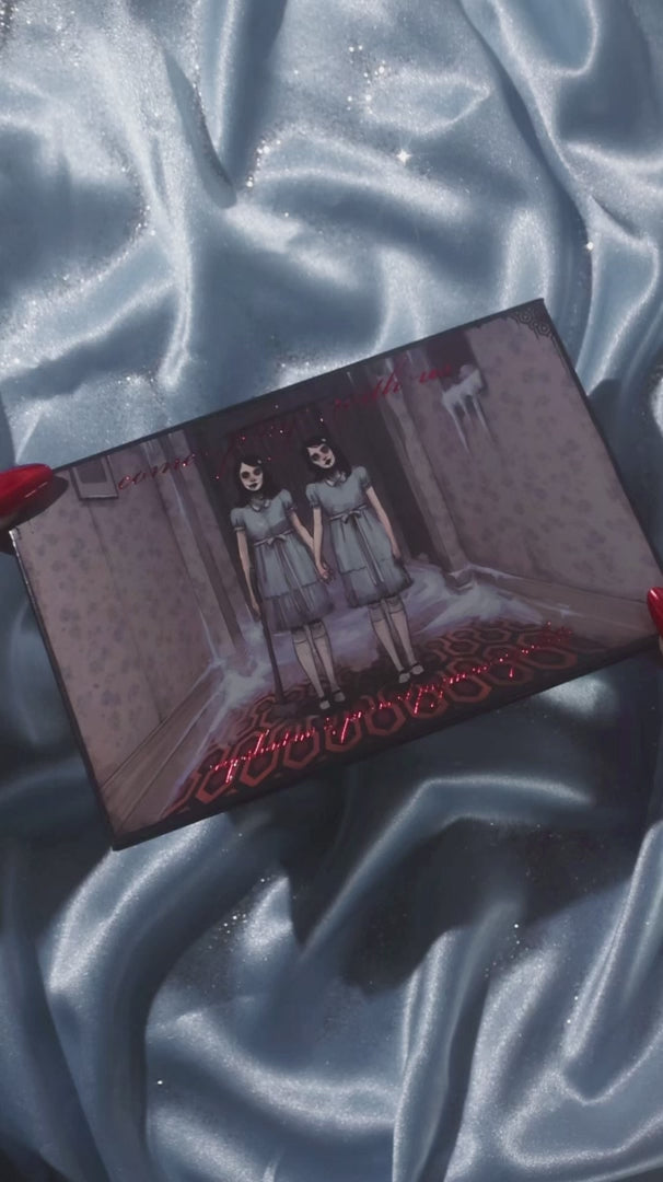 Video laden: Come play with us *magnetic*