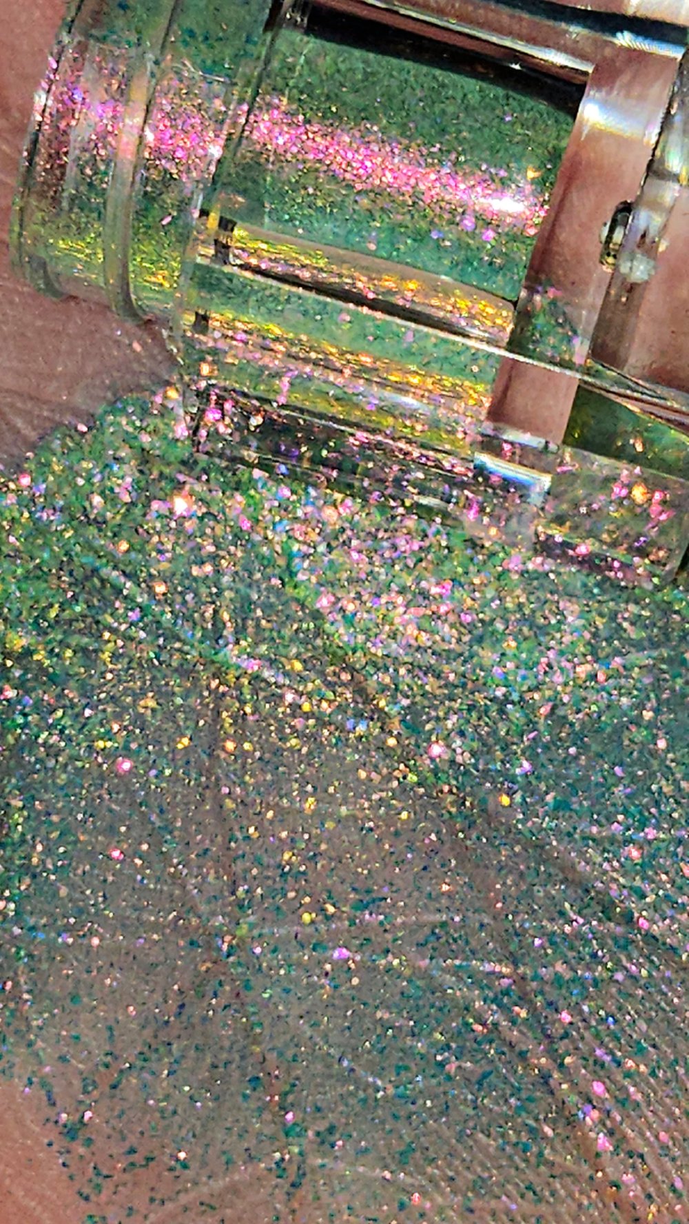 Ice maiden multichrome pigments - green