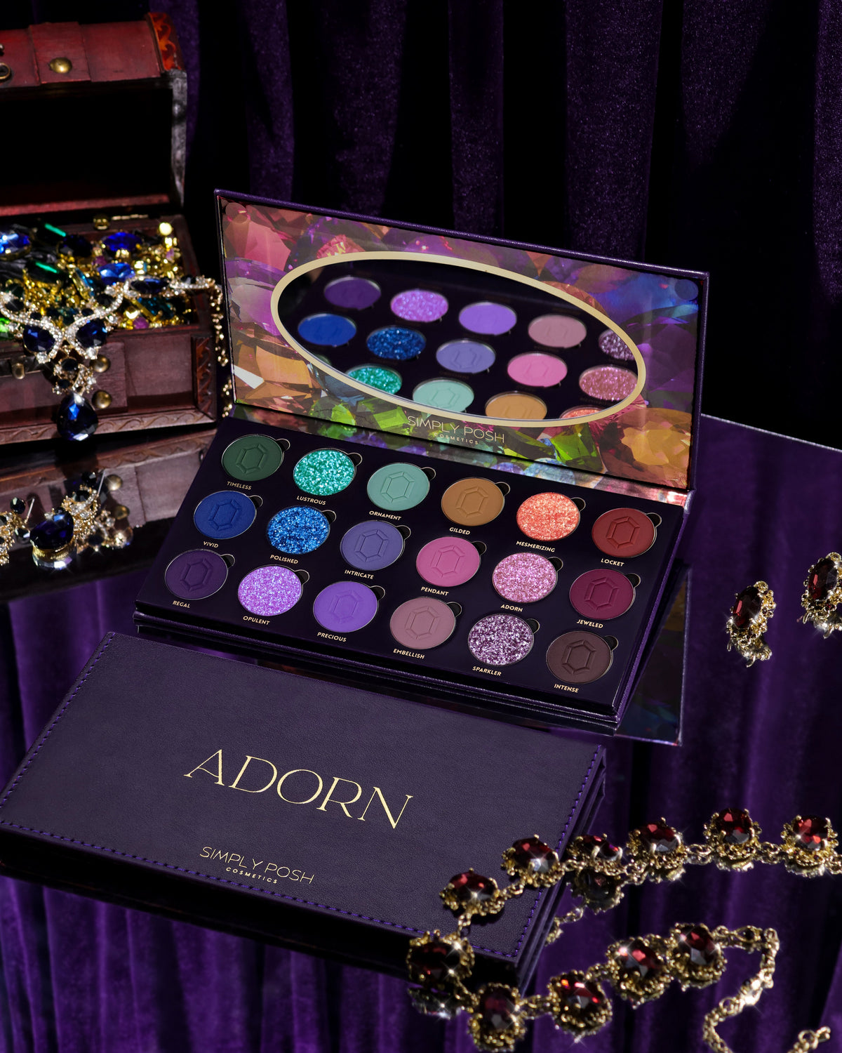 Adorn – geöffnete Palette mit Spiegel